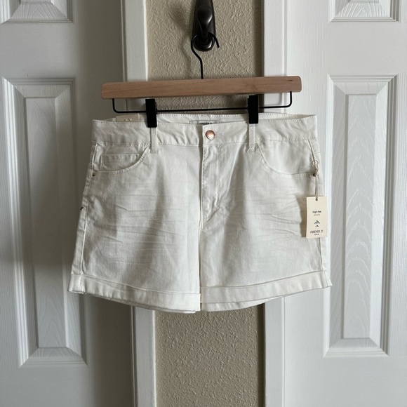 Forever 21 High Rise Ivory Shorts Size: 30 - Picture 2 of 8